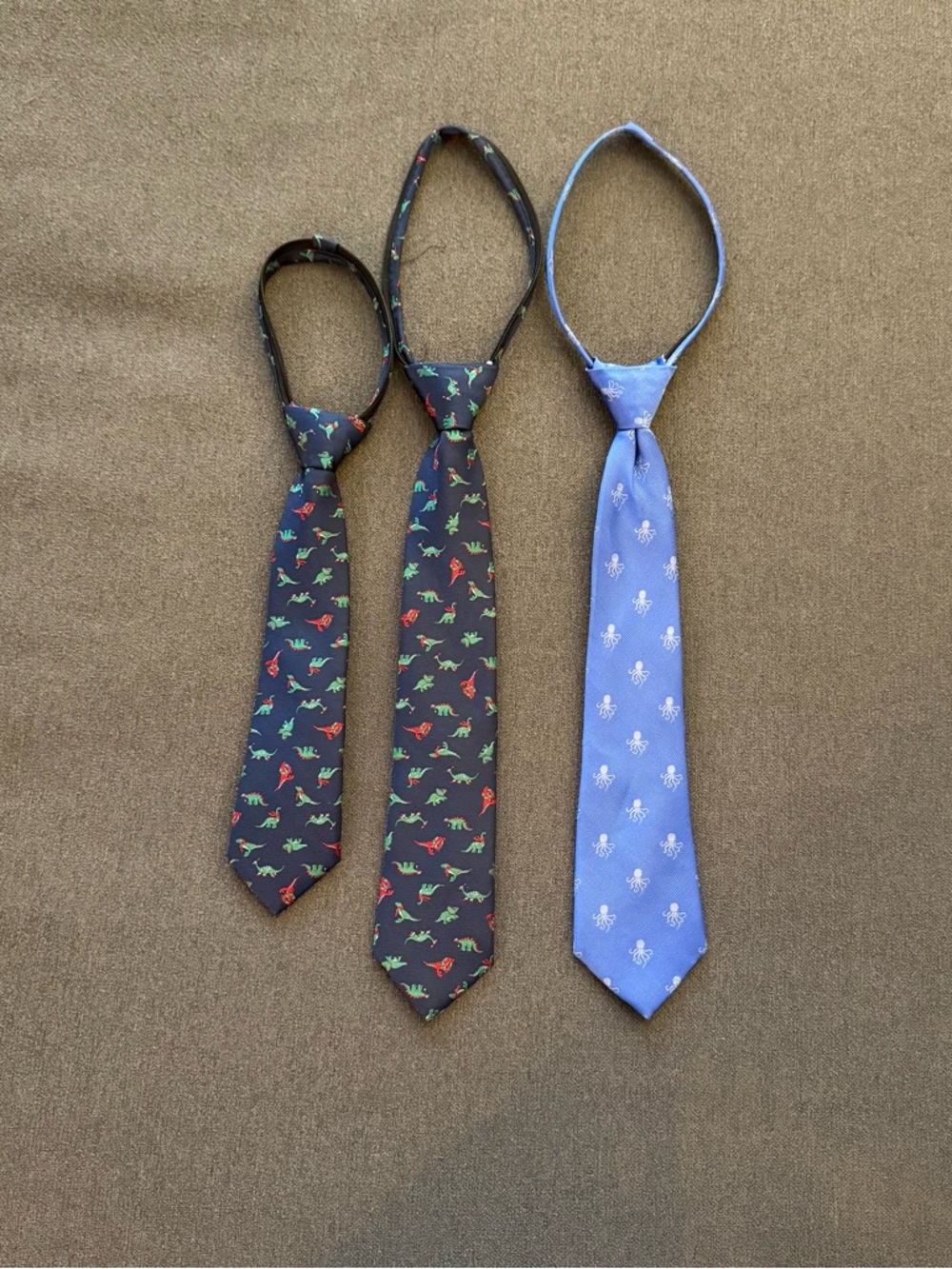 Cat & Jack Kids Pre-Tied Dino Navy and Light Blue Ties